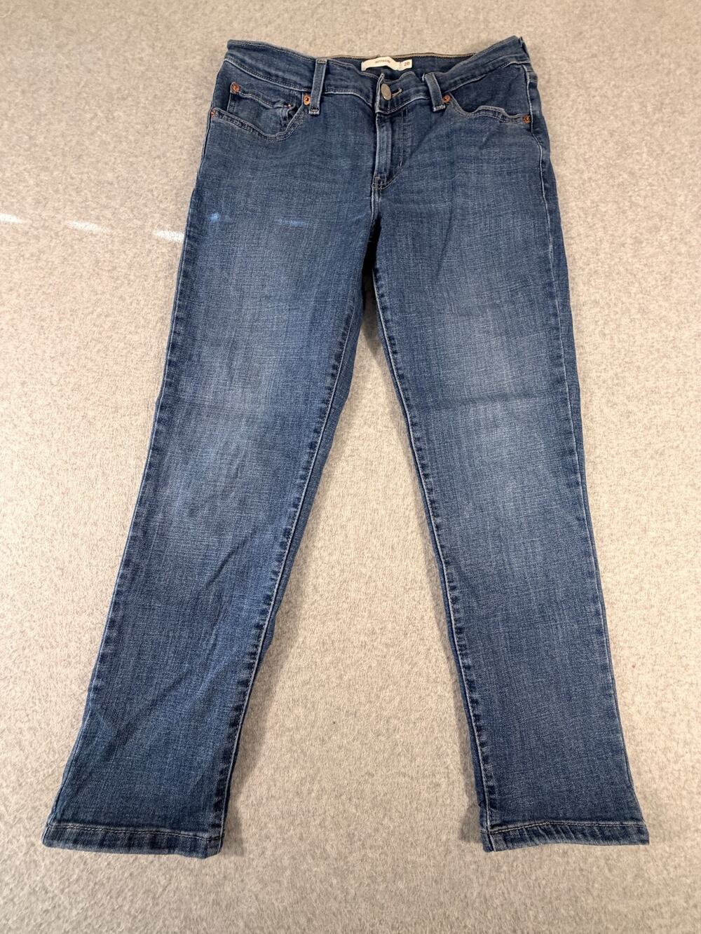 Levi's Boyfriend Capri, Medium Wash, Size 28